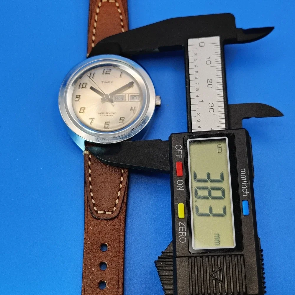 Vintage 1973 Timex Automatic Day/Date Mens Mechanical Watch‎ Wax Leather Strap